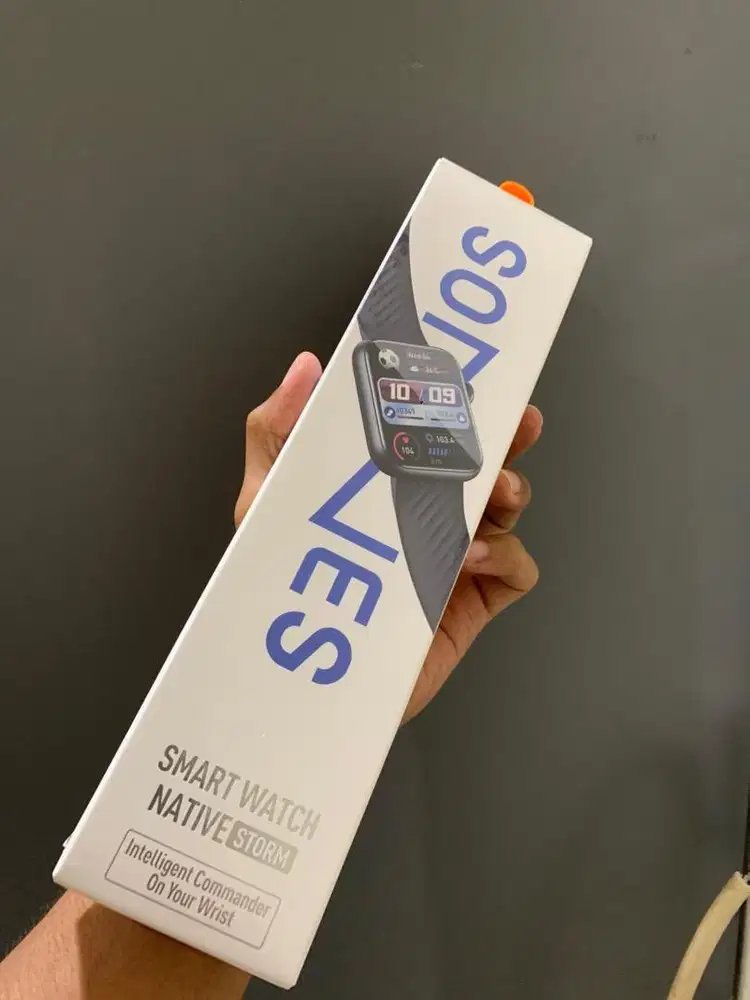 Smartwatch itel warna Black