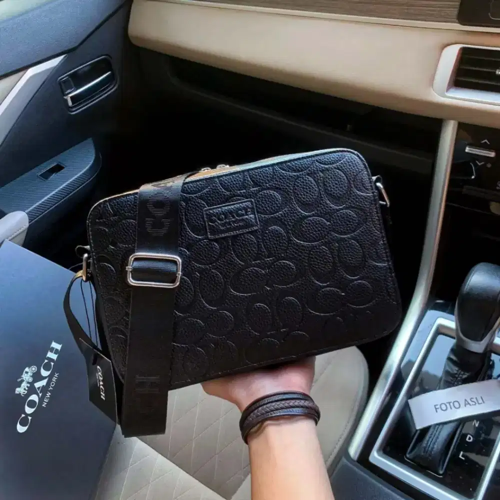 Coach Sling Bag detail khusus