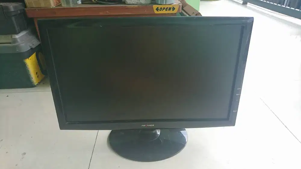 LCD Monitor Advance V185