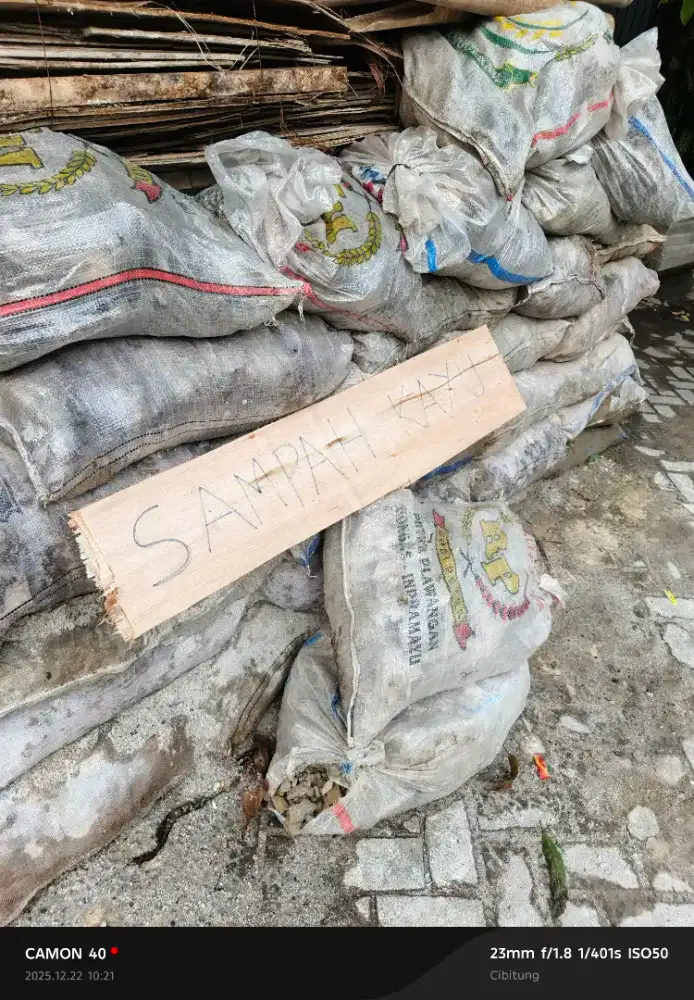 Sampah kayu triplek kaso