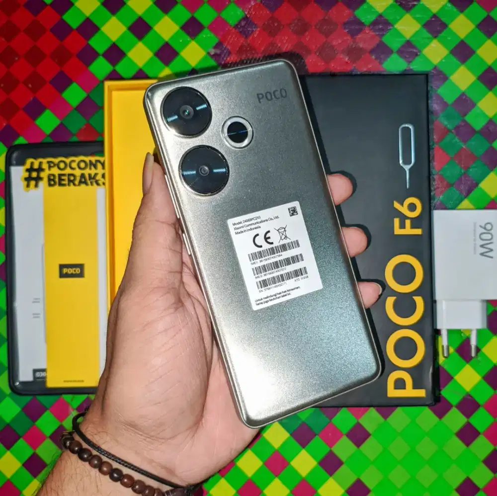 Poco f6 12/512gb