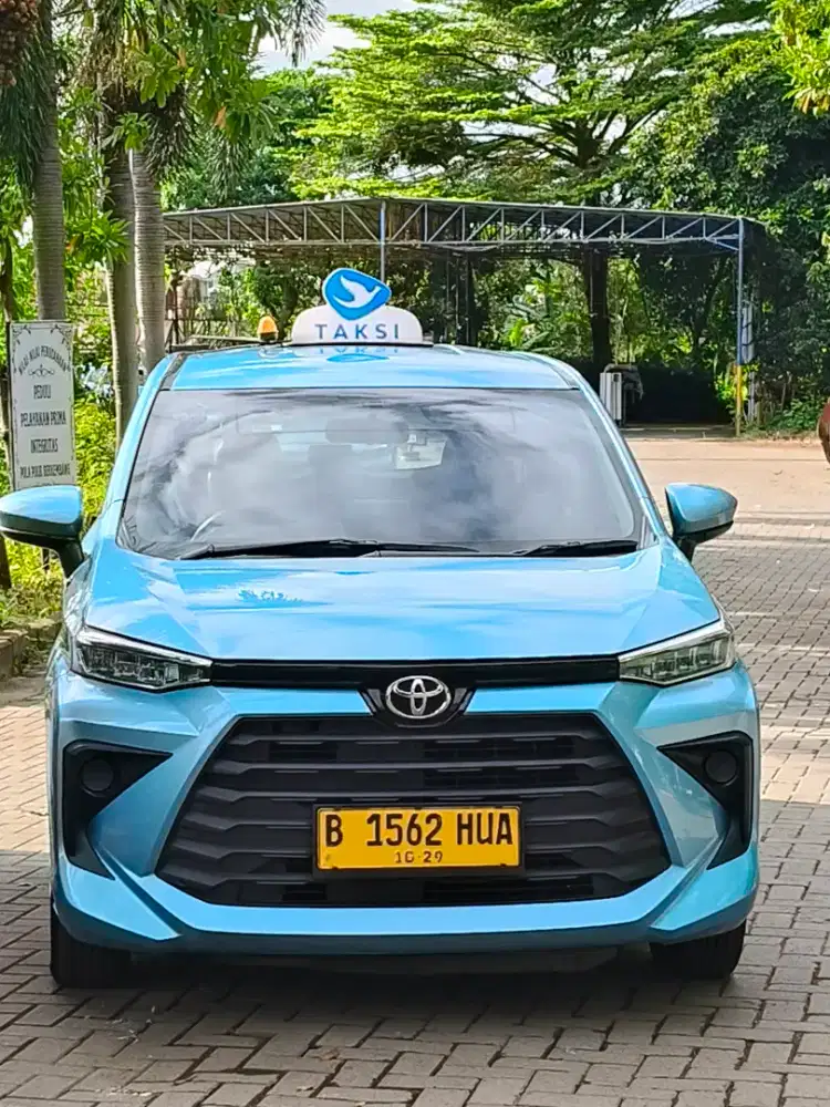 Di butuh kan driver taksi online dan konvensional