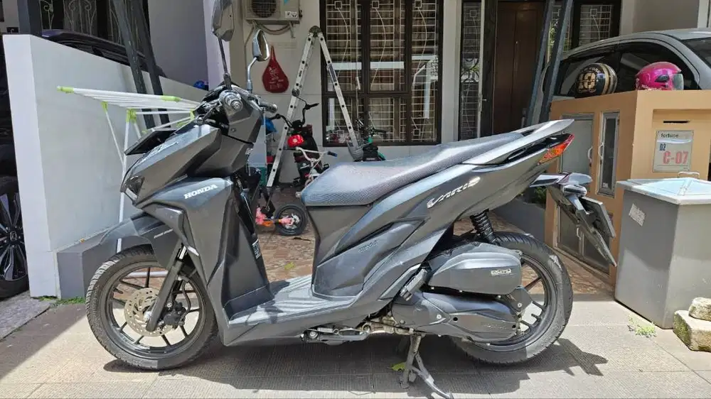 JUAL CEPAT VARIO 125 CC TAHUN 2022 WARNA HITAM DOFF