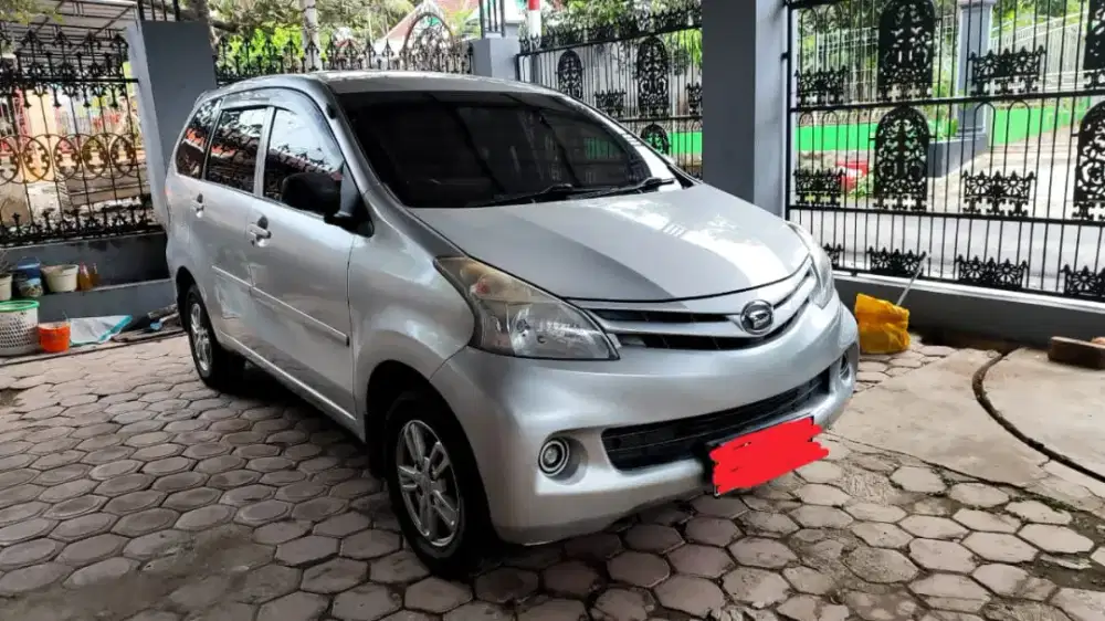 Xenia 2012 warna abu abu