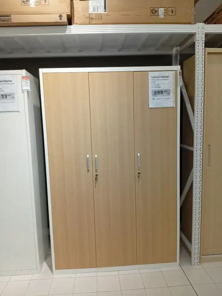 Lemari weslyn metal selma