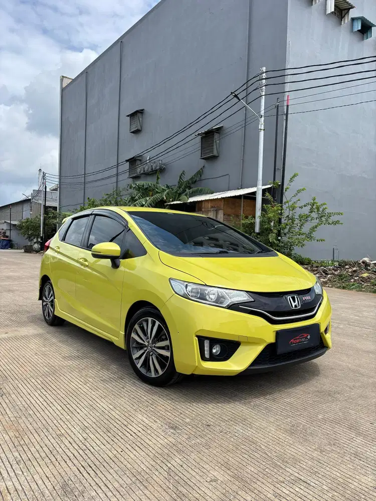 Honda Jazz RS CVT bekas murah kuning