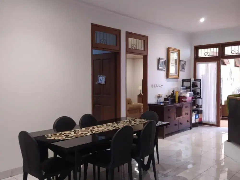 Dijual Cepat Rumah di Pondok Indah Jakarta Selatan