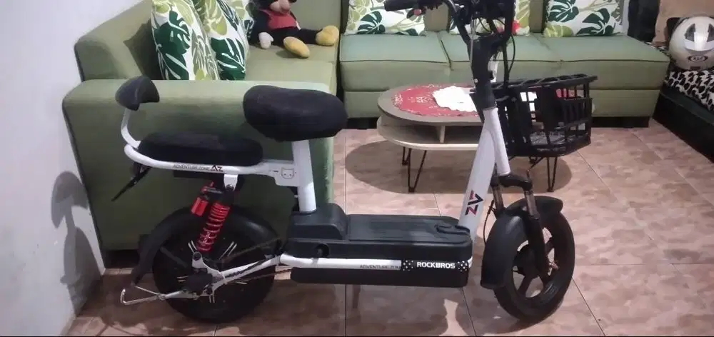 Sepeda listrik AdventureZone