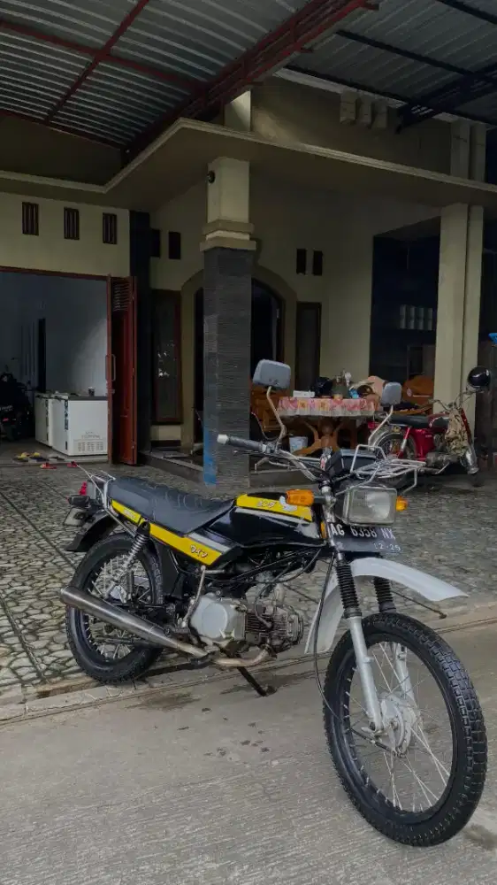 Honda Win 100 model trail