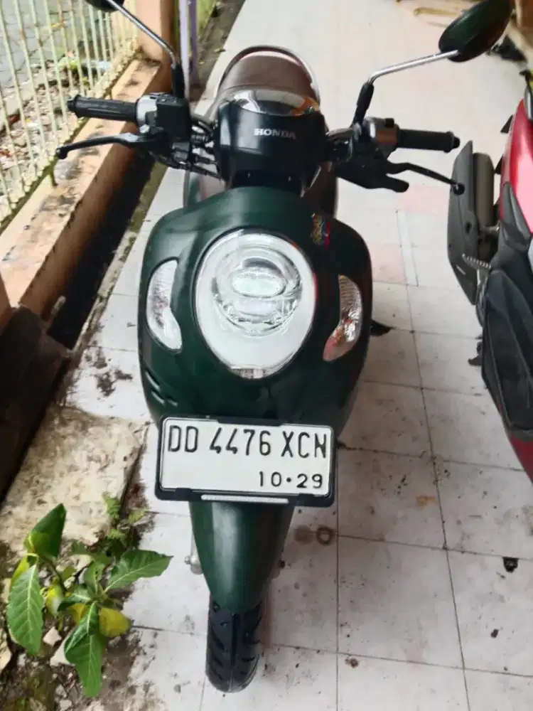 SCOOPY STYLISH GREEN 2024 LIKE NEW