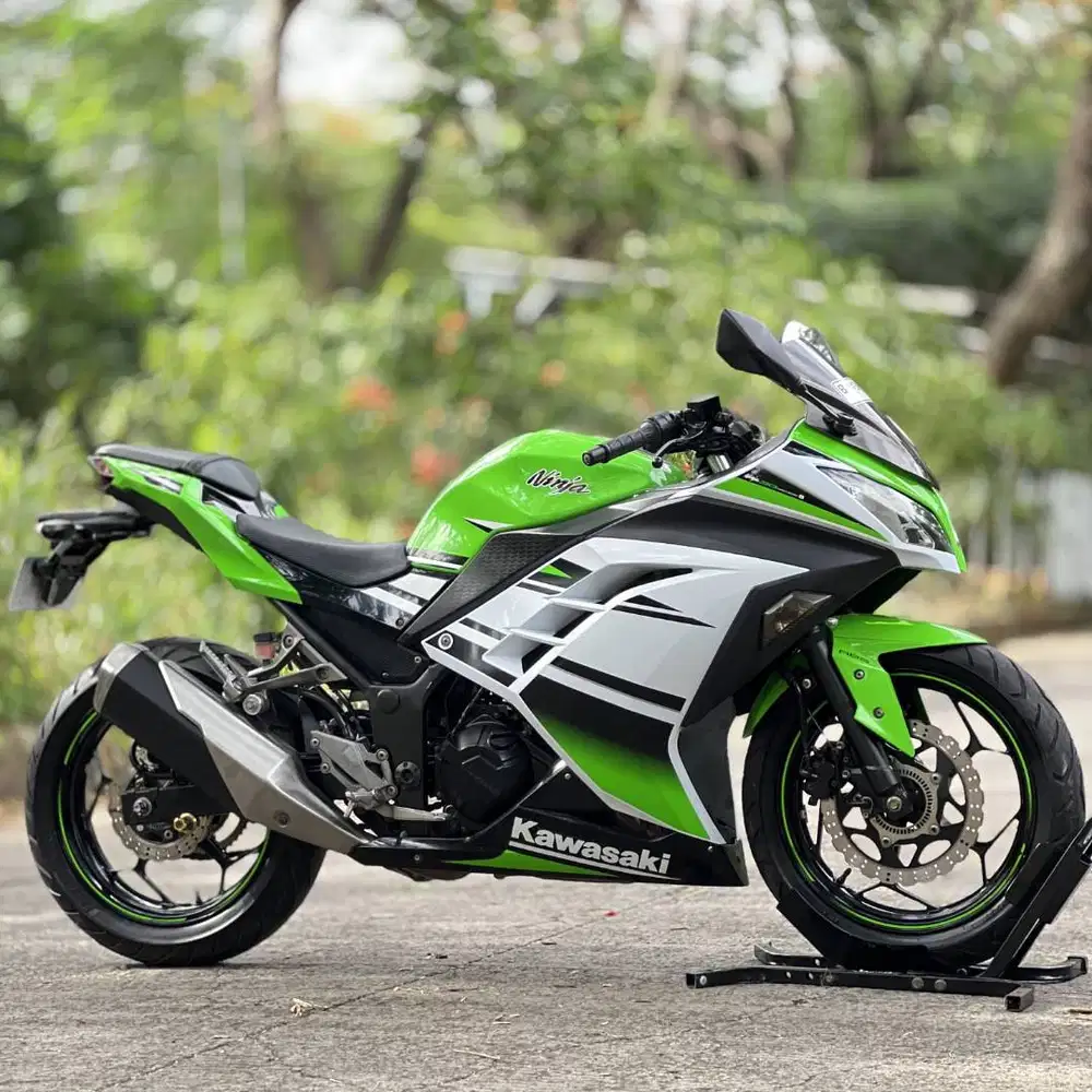 KAWASAKI NINJA 250 FI ABS OLD 2015 ANNIVERSARY EDITION KM LOW PAJAK ON