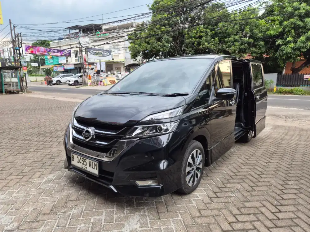 Nissan Serena 2.0 Highway Star A/T 2022 Pajak Hidup s/d. Desember 2026