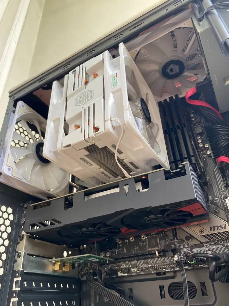 PC GAMING - RYZEN 5 1500X GTX 1050Ti RAM 16GB STORAGE 350GB
