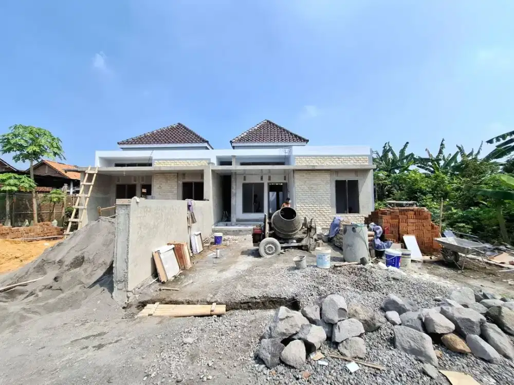 Rumah Baru Modern Tropis Proses Bangun di Utara Pasar Godean Sleman