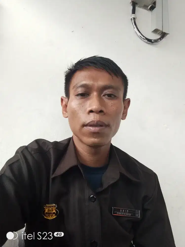 Mencari loker security