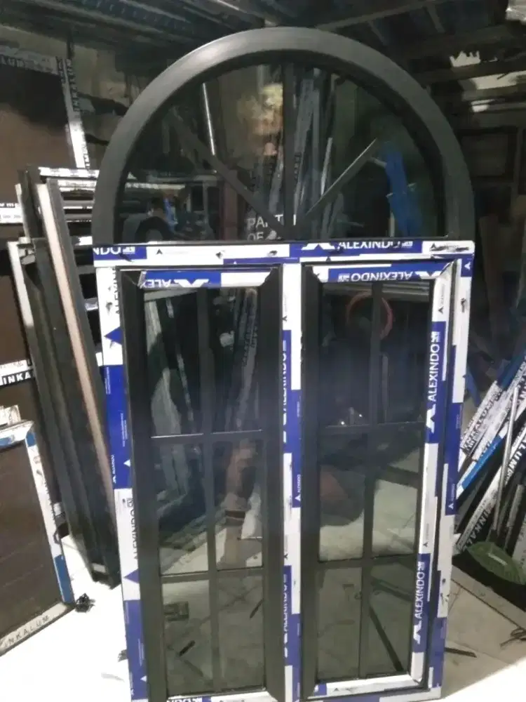 Kusen pintu dan jendela alumunium