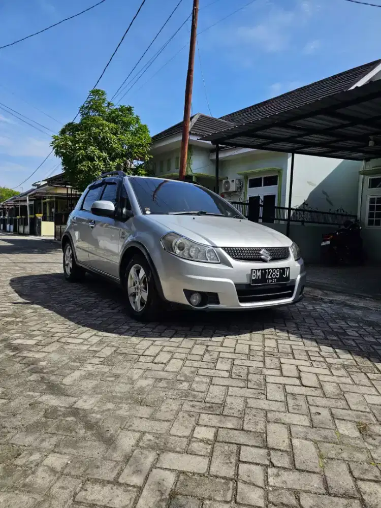 Suzuki X-over Manual 2012