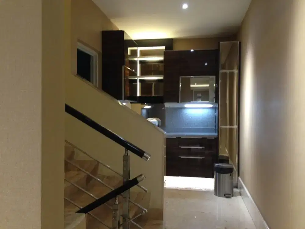 Dijual Ruko 4,5Lt siap pakai di Gading Bukit Indah,Kelapa Gading