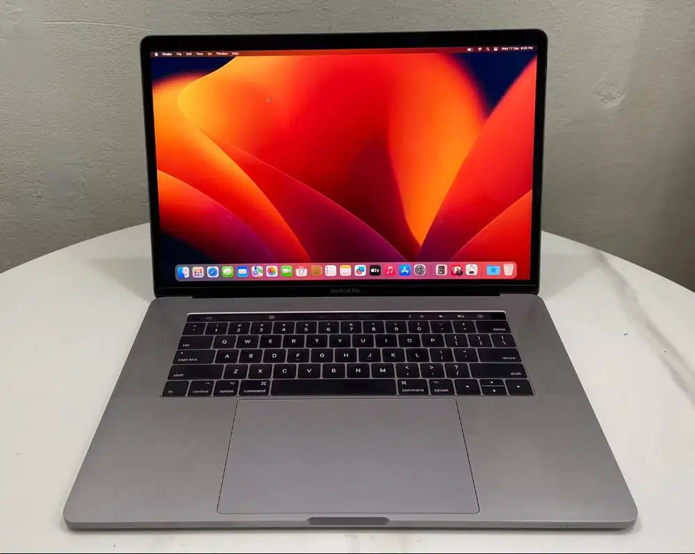 Macbook Pro Touchbar 2017 Core i7 Ram 16GB SSD 256GB 15,4inch N-EC