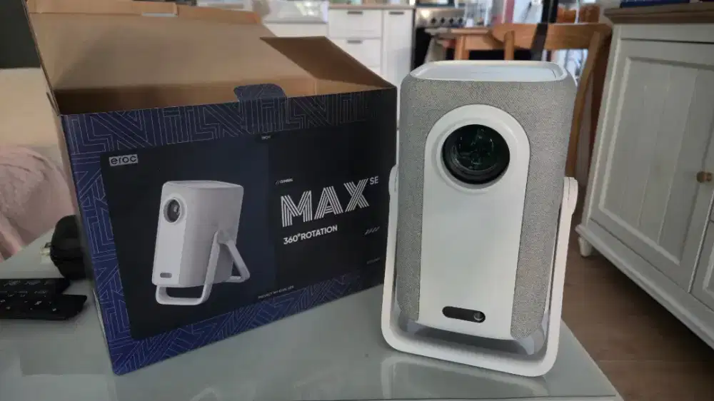 Proyektor EROC MAX SE + Screen Murah (Rp. 1.850.000,-)