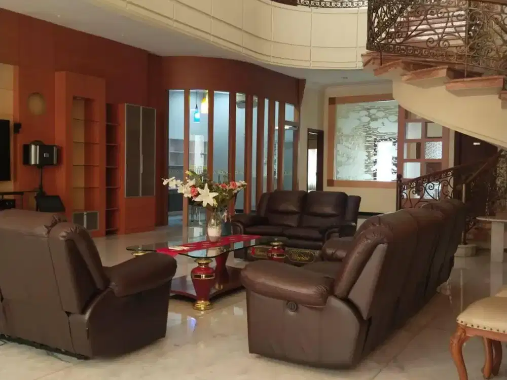 Dijual Rumah Modern Classic di Bukit Gading Mediterania,Kelapa gading