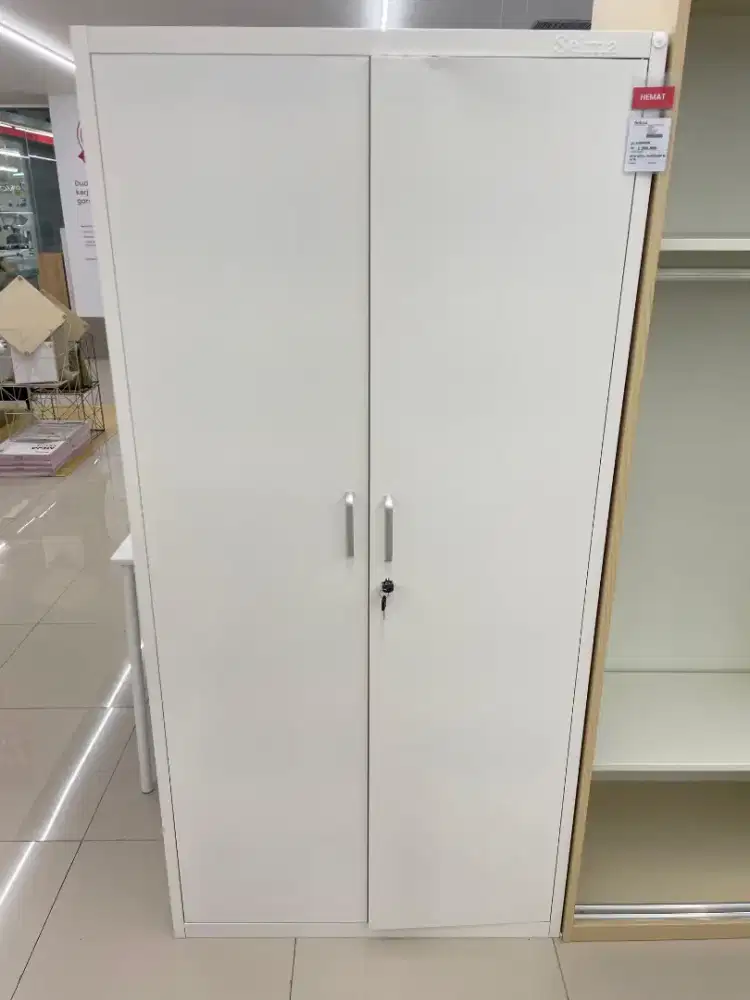 Lemari pakaian 2 pintu