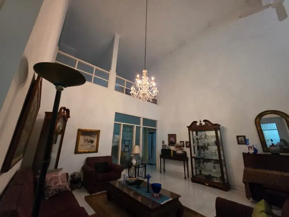 Dijual Rumah 2 Lantai dalam Komplek Bebas Banjir Jatiwaringin Pondok Gede Bekasi