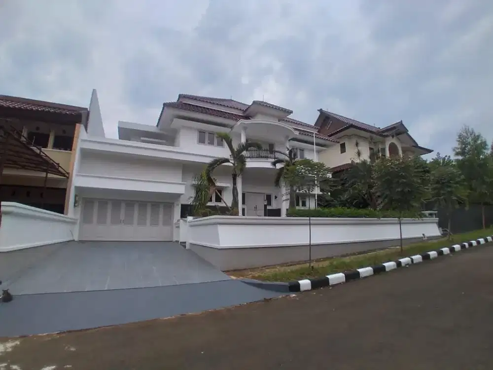 Dijual Rumah Jalan Komplek Bukit Pratama Lebak Bulus Jakarta Selatan Besar Mewah Lokasi Nyaman Sangat Strategis