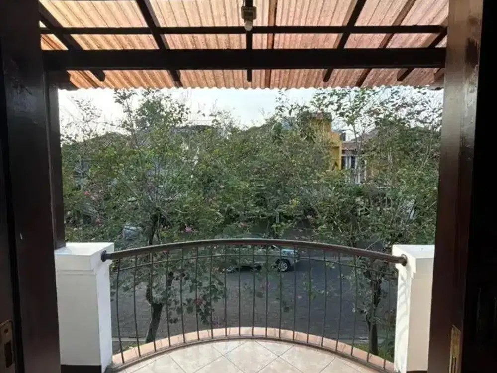 Dijual rumah Dalam komplek Kotabaru parahyangan Tatar wangsakerta