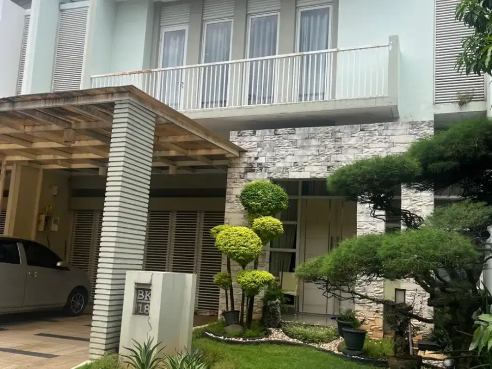 Murah !! DIJUAL RUMAH DI KOMPLEK ORCHAD KELAPA GADING 2 LANTAI SEMI FURNISH CANTIK