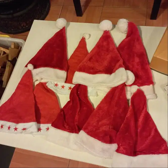 9 Topi Santa Natal Christmas Berbulu