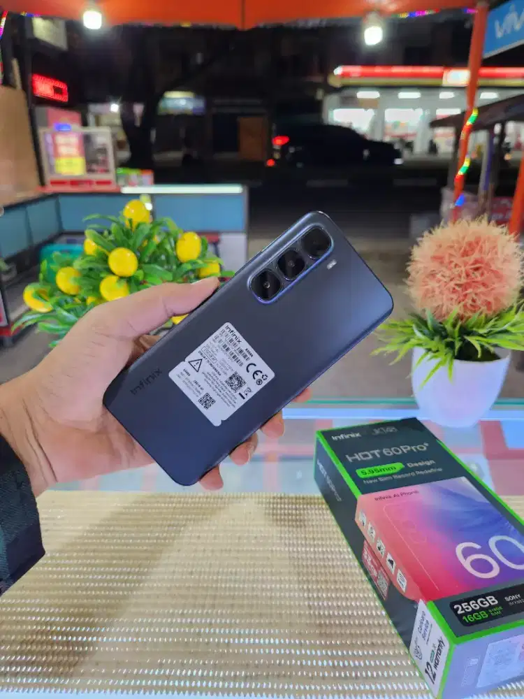 Infinix Hot 60 Pro Plus (8+8)16/ 256Gb Fulset Mulus Pemakaian 3 Minggu
