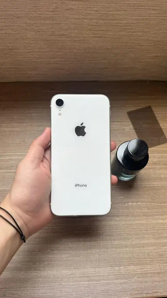 iphone xr 64 white
