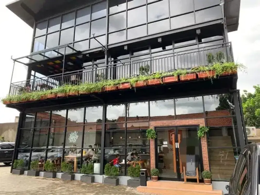 Ruko 3 Lantai Bagus & Rapih di Srengseng Kebon Jeruk Jakarta Barat