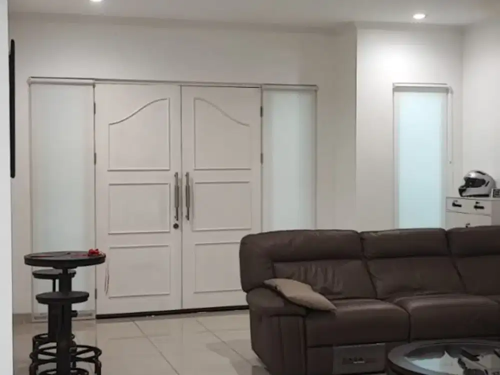 Rumah Rapih Siap Huni Terawat Bagus Cluster Elit di Perumahan Modernland Tangerang