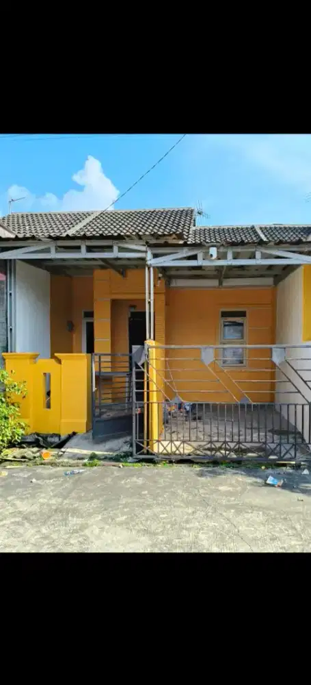Di jual rumah siap huni full renov