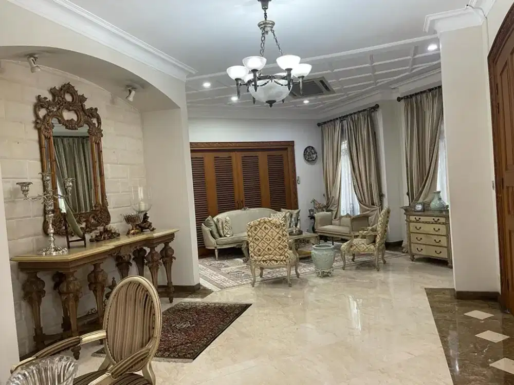 Dijual Rumah View Depan Taman Pondok Indah Jakarta Selatan