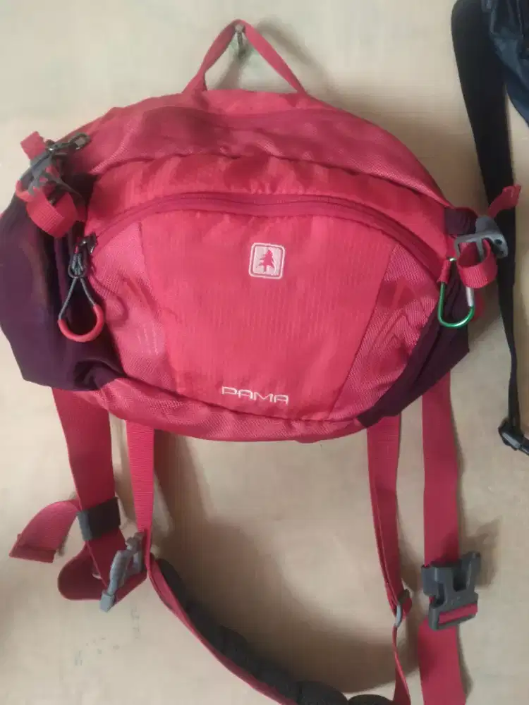 Tas selempang Consina