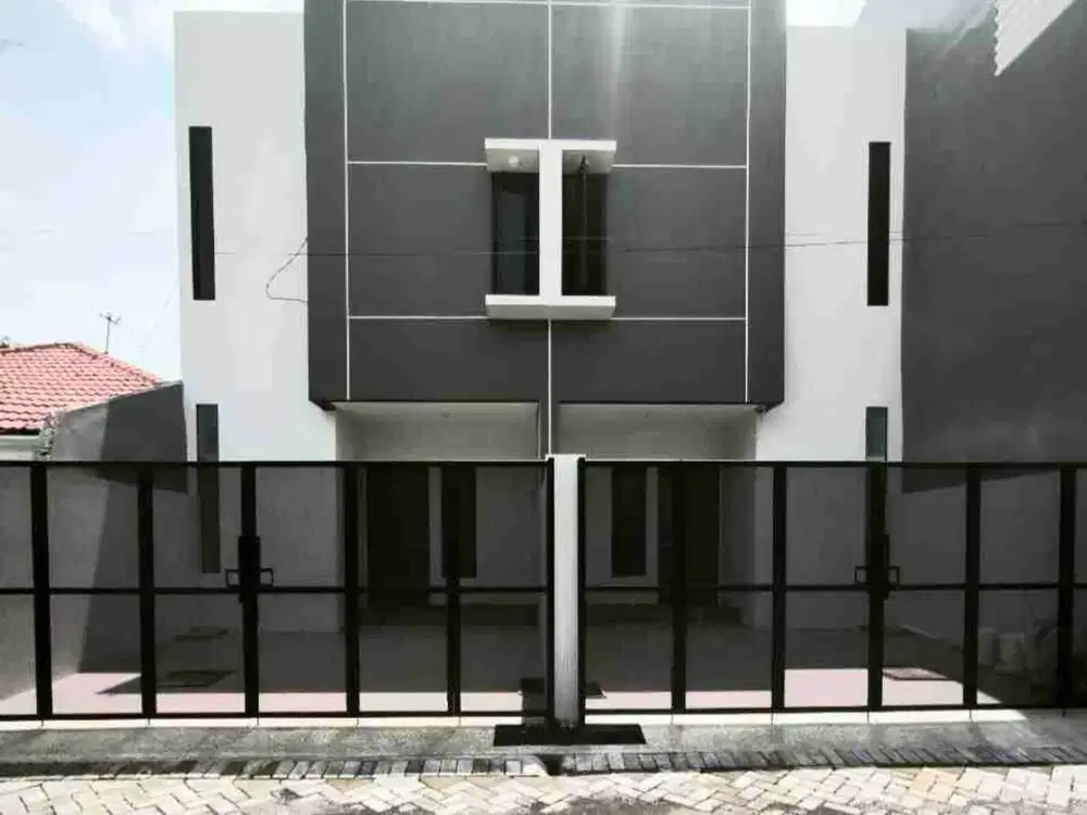 999 juta‼️Jual Rumah Baru Karangasem Surabaya