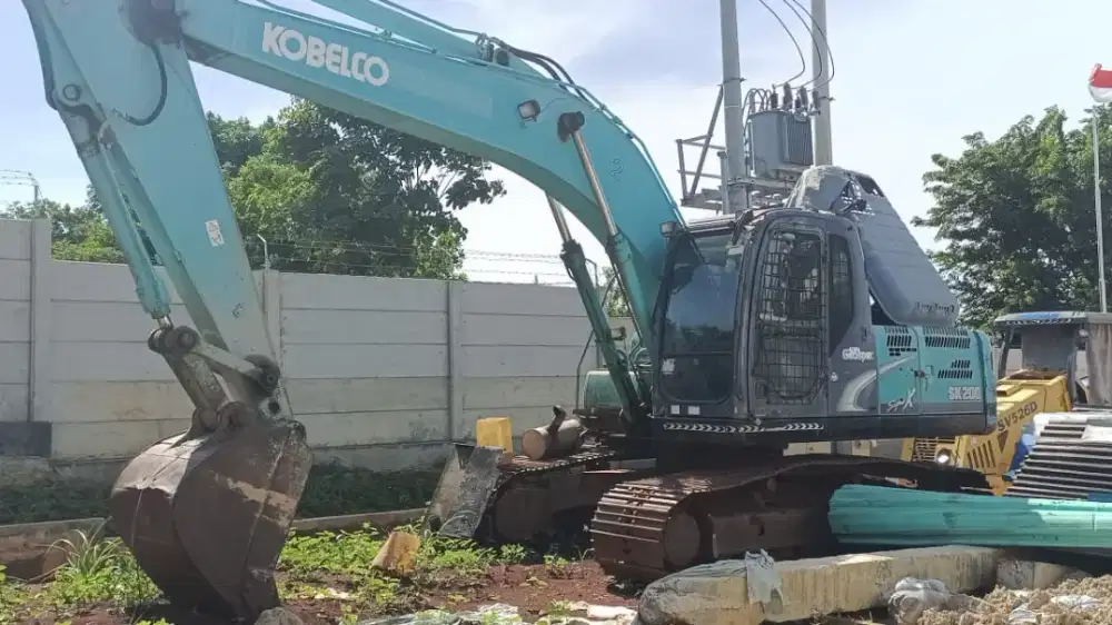 Excavator SK-200