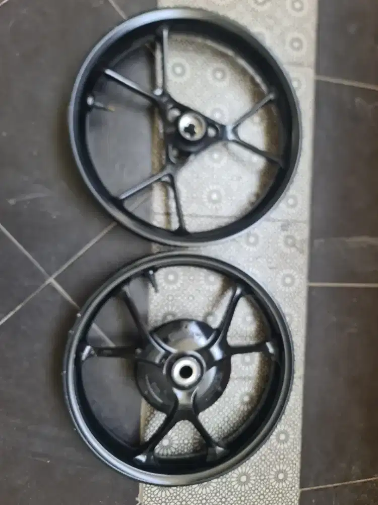 VELG YAMAHA LEXI 125
