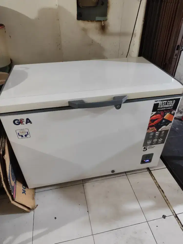 gea freezer ab-336 330 liter
