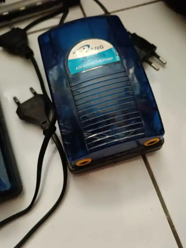 Dijual Borongan Aerator Oksigen Aquarium dan lampu aquarium siap pakai