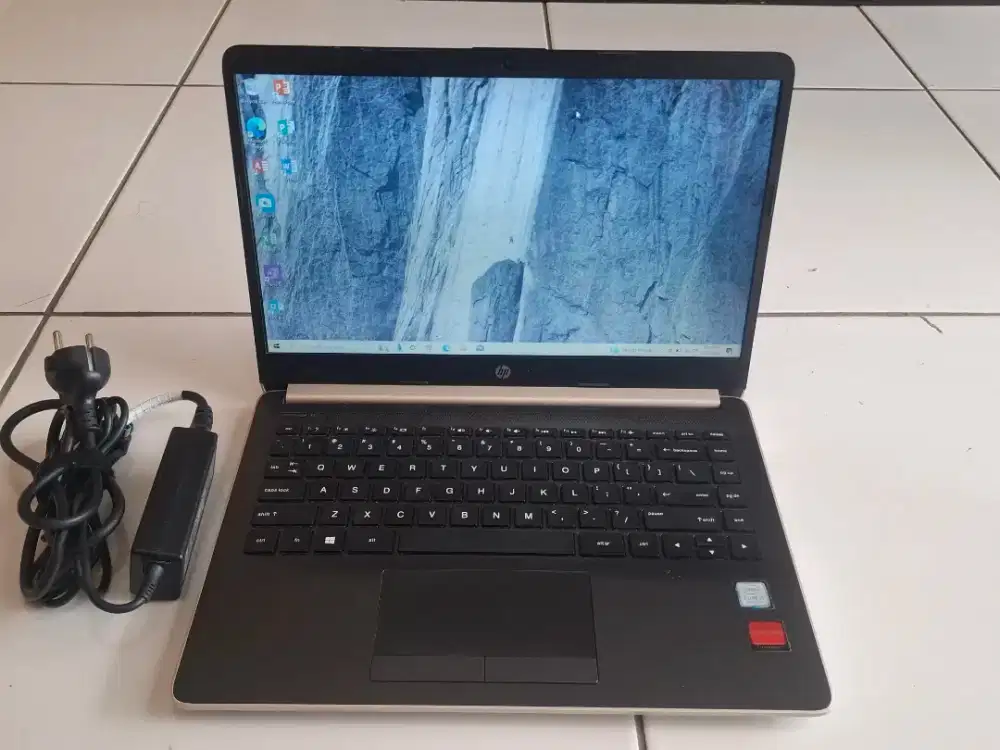 Jual Laptop Hp 14s cf0xxx, vga AMD Radeon R7 M440,Intel Core i5 gen 8