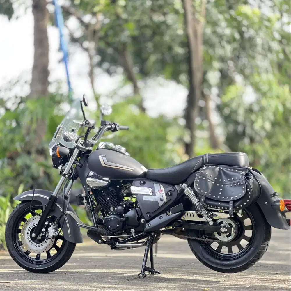 BENELLI MOTOBI 200 EFI BLACK 2023 KM 5K PAJAK PANJANG NO MINUS