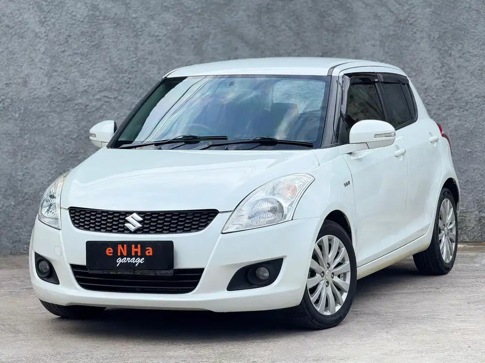 Suzuki Swift GX 1.4 Matic Facelift 2015.. eNHa garage Semarang..