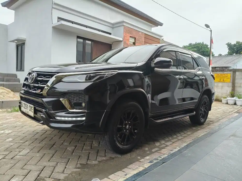 Fortuner VRZ 2.4 4x2 AT body GR 2024