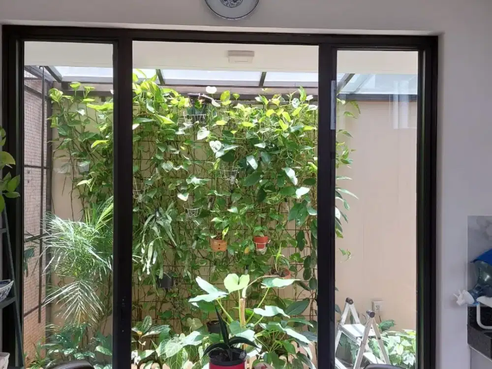 Rumah Full Furnished Bergaya Modern di Cluster Semayang JGC Cakung Jakarta Timur - Fasilitas Lengkap