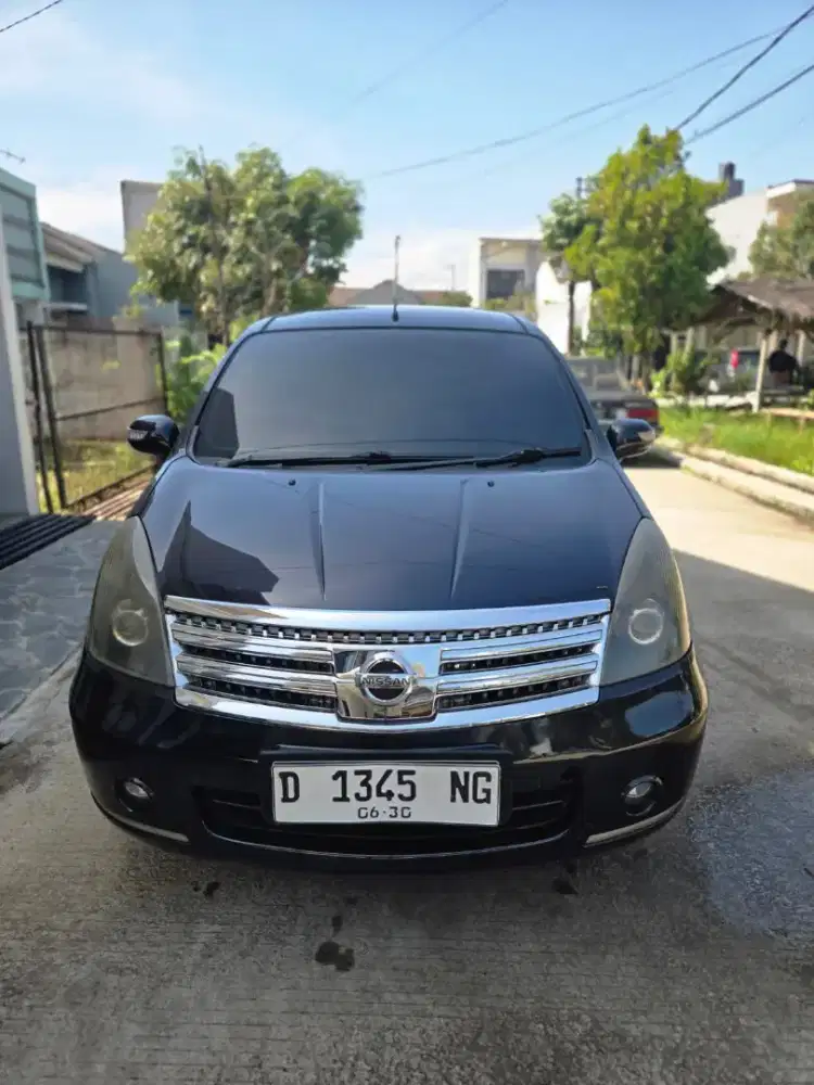 Grand Livina 1.5 Ultimate Matic 2010
KM rendah
Body mulus