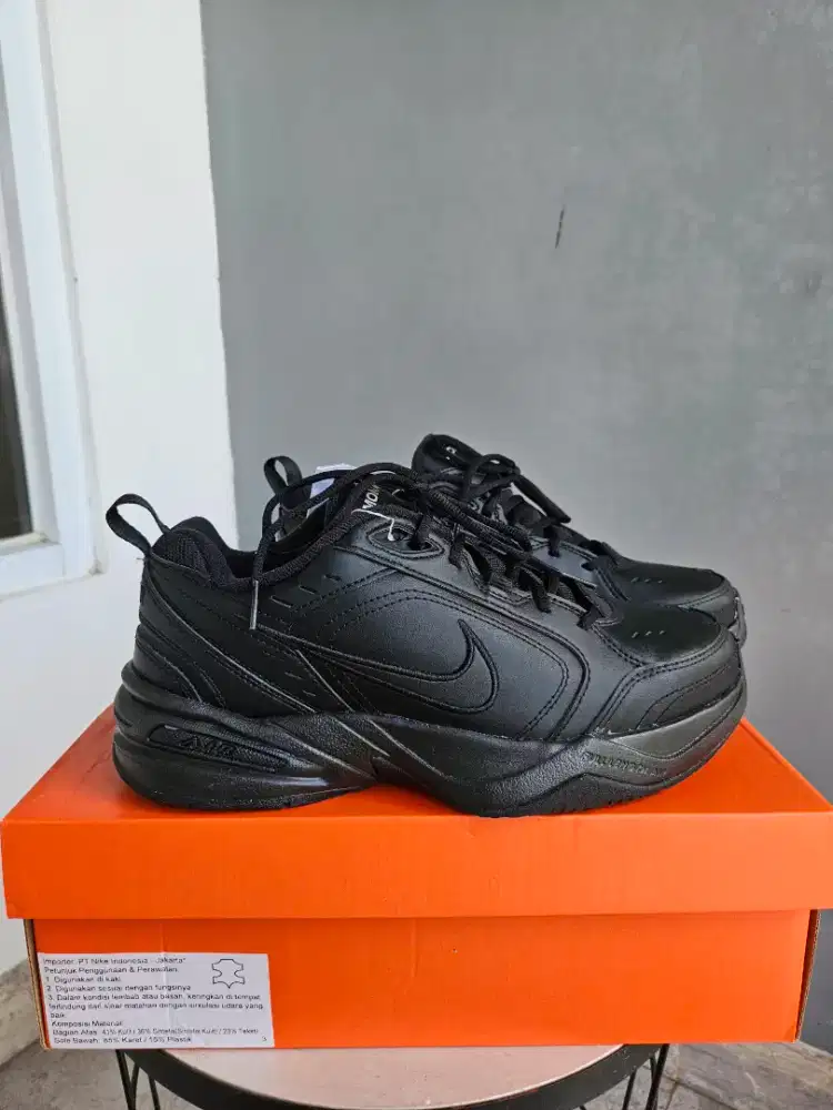 NIKE Air Monarch IV 100% BARU, ORIGINAL.